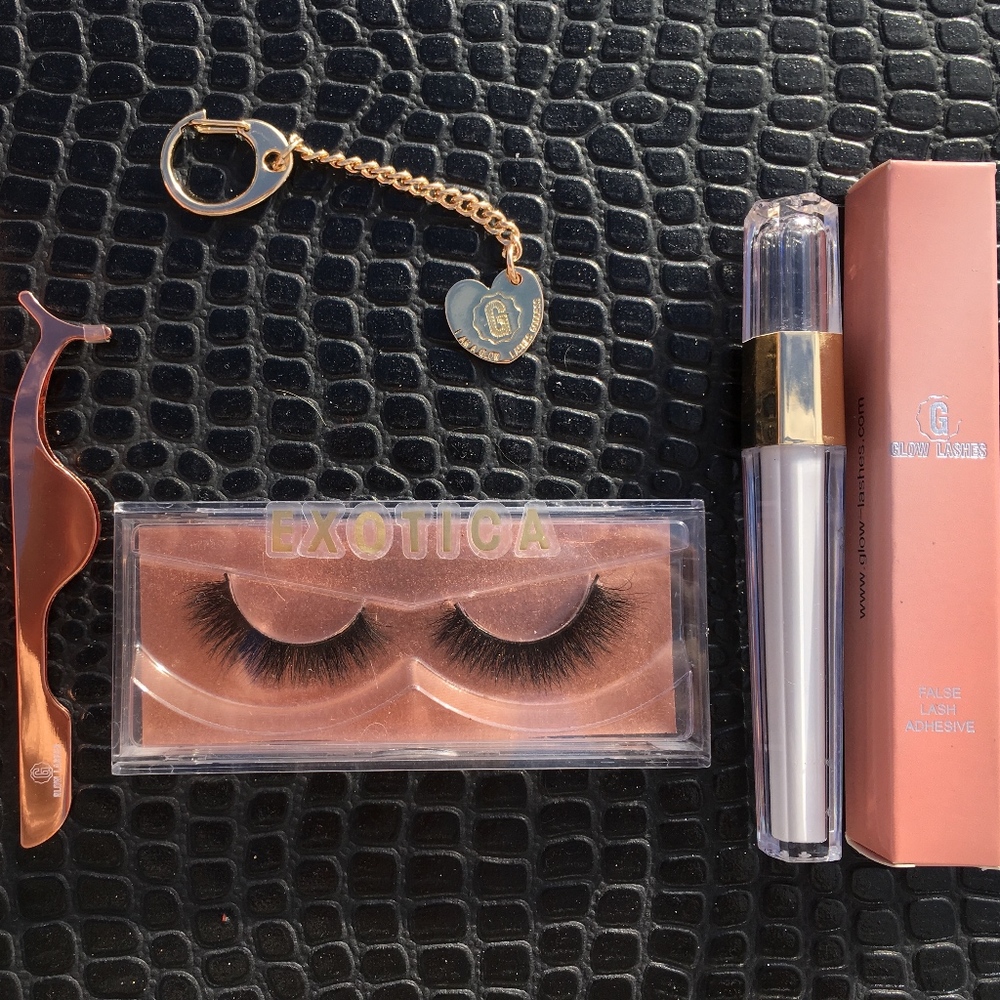 Glow Lashes 3D Luxury Lashes Gift Set - Picture 4 of 5